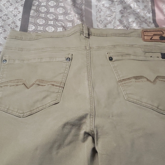 Jeans - Picture 2 of 4